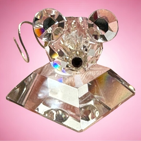 Set of 3 Miniature Crystal Figurines on Display Mirror Plate - Picture 3 of 15